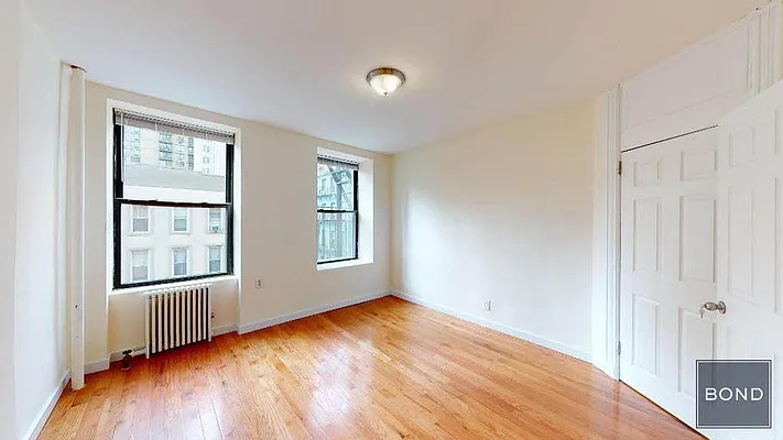 Rented by Bond New York | media 8