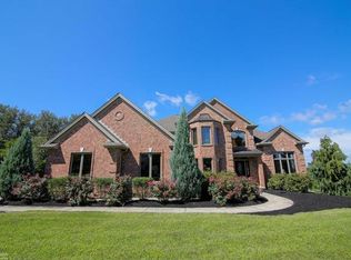 5148 Sparrow Ln, Coplay, PA 18037