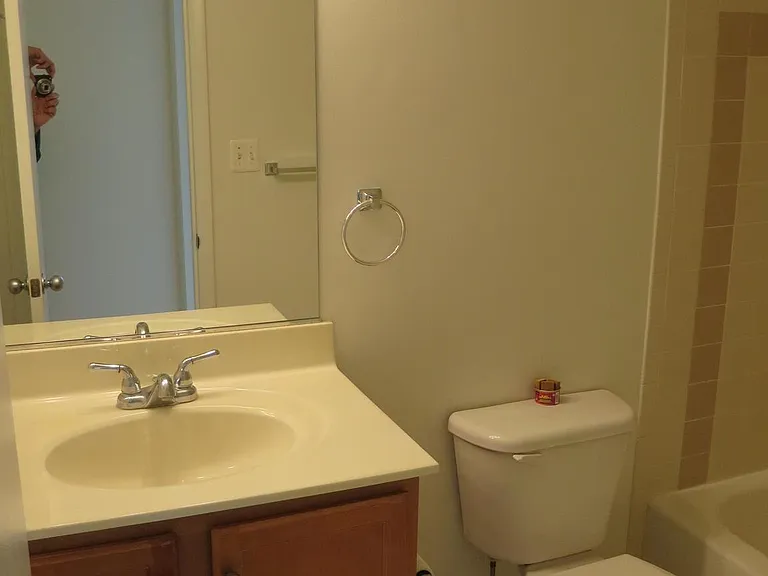 1712 Abercromby Ct #F — Photo 12
