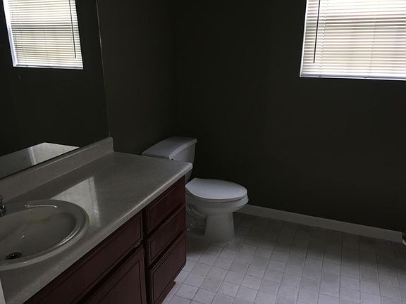 5th image of 147 High Pointe Dr