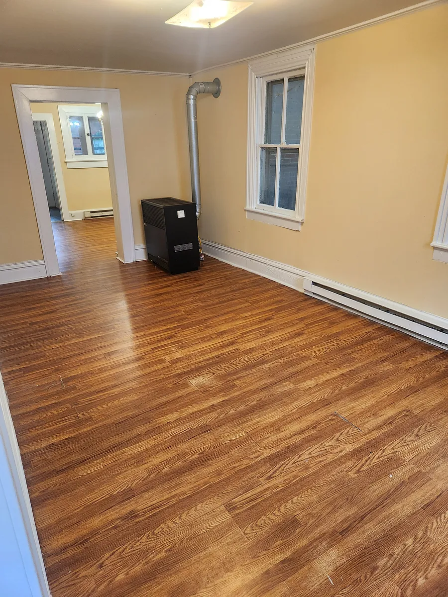 Building Photo - 322.5 N Maple Ave #25404