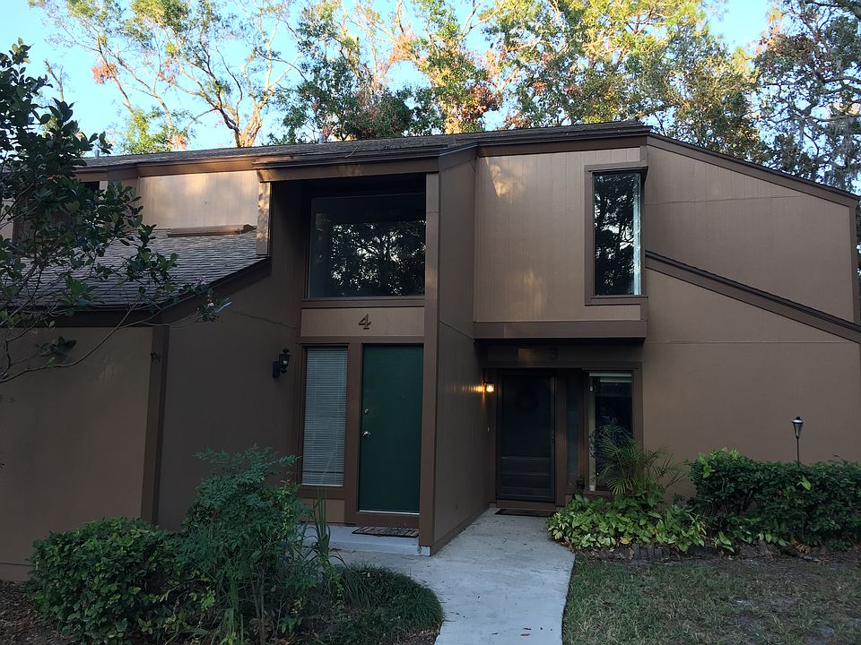 1st image of 4 Broadmore Cir