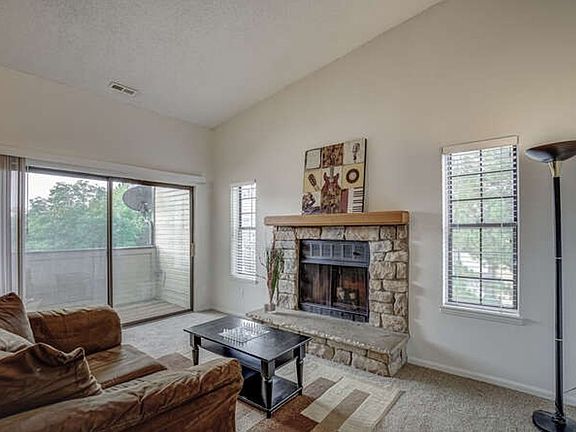 4th image of 467 S Memphis Way APT 18