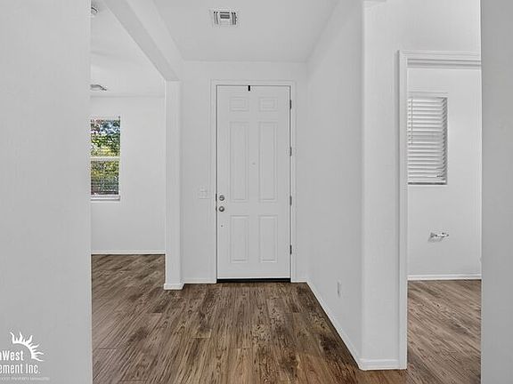 4th image of 3629 E Sexton St