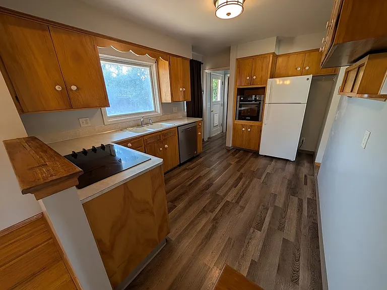428 Linden Dr — Photo 9