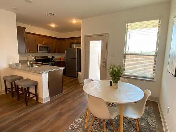 3rd image of 7511 Gramercy Way #102