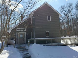 141 Raven Dr, East Stroudsburg, PA 18302
