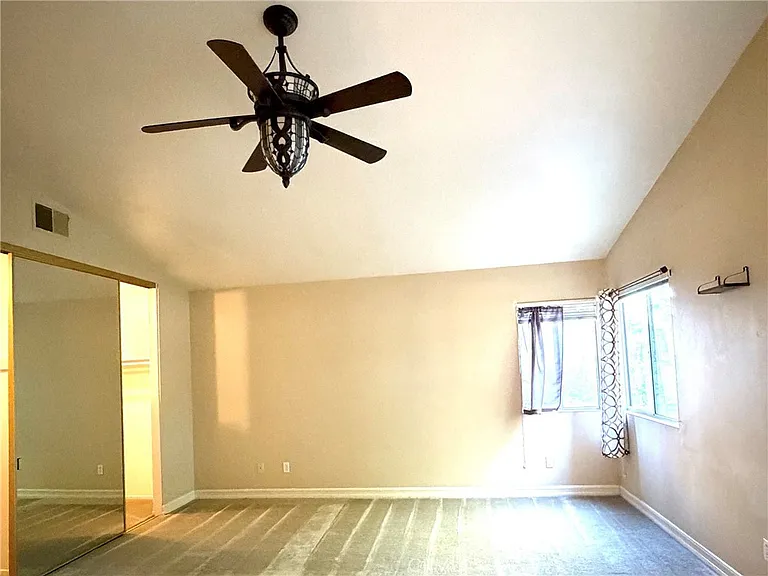 2812 W Pondera St — Photo 9