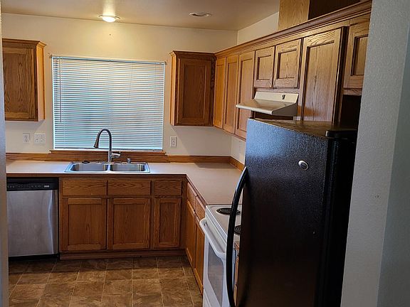4th image of 10530 66th Ave NE