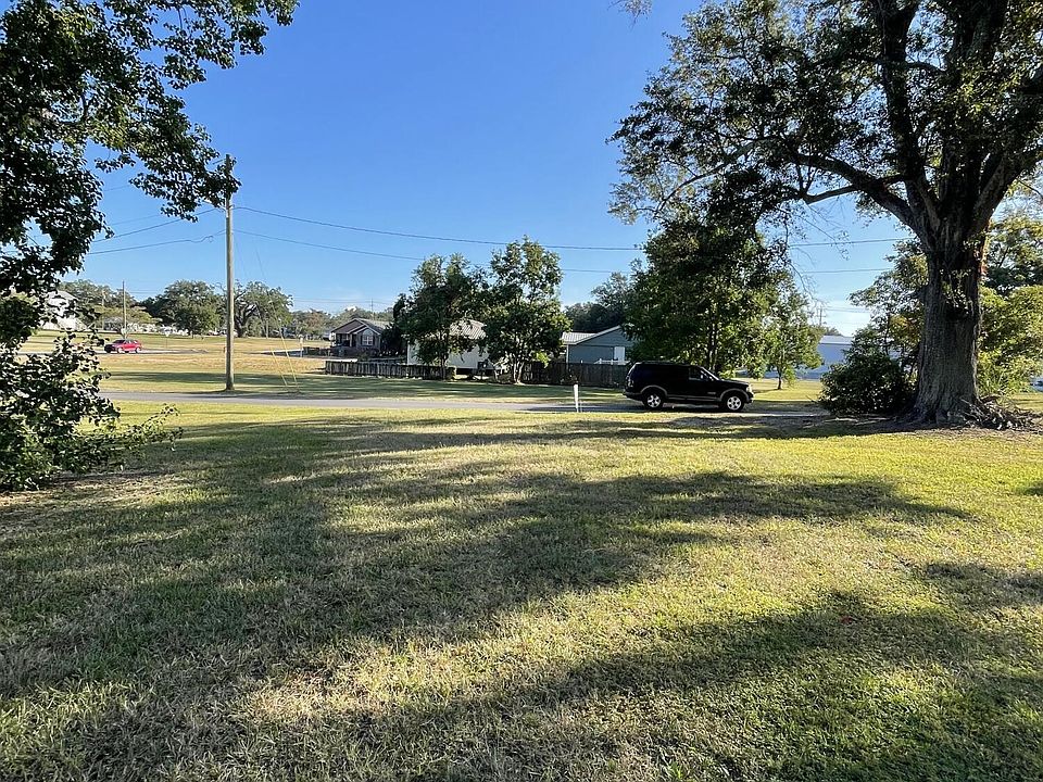 1st image of 412 Richmond Dr