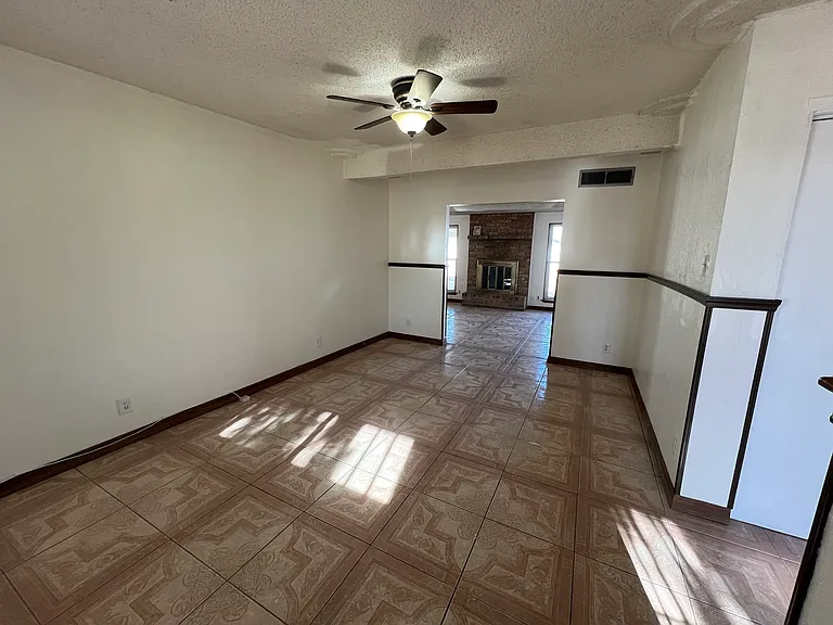 9323 Nottingham Dr — Photo 3
