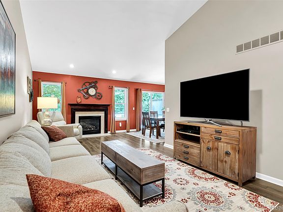 4th image of 12045 Hickory W