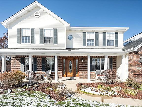 2nd image of 806 Birch Run Ct