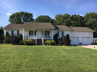 1050 Fisk Park Dr, Cookeville, TN 38506