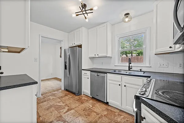 9218 Hallock Dr — Photo 13