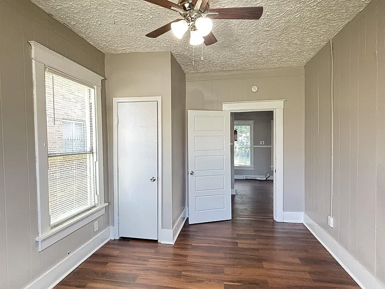 696 Decatur St — Photo 6