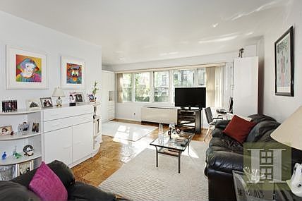 2nd image of 520 E 76th St APT 2A