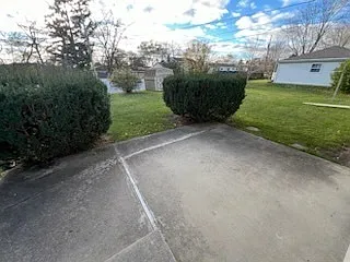 W184N8987 Maryhill Dr — Photo 10