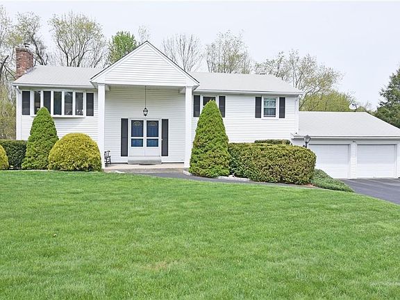 4th image of 3 Monroe Dr
