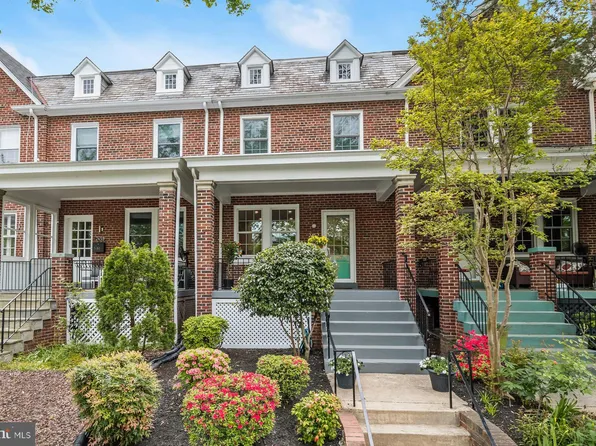 2457 39th Pl NW, Washington, DC 20007