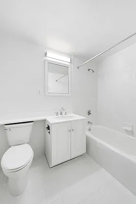 Bathroom, photo 1