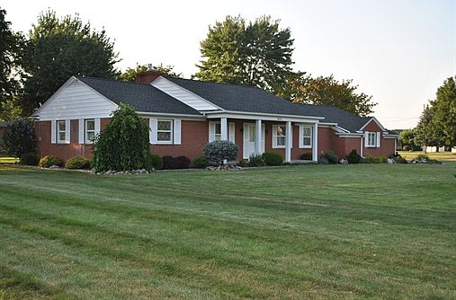 1st image of 1610 W Riverview Ave