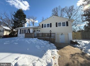 7419 Farnum St, Springfield, VA 22151