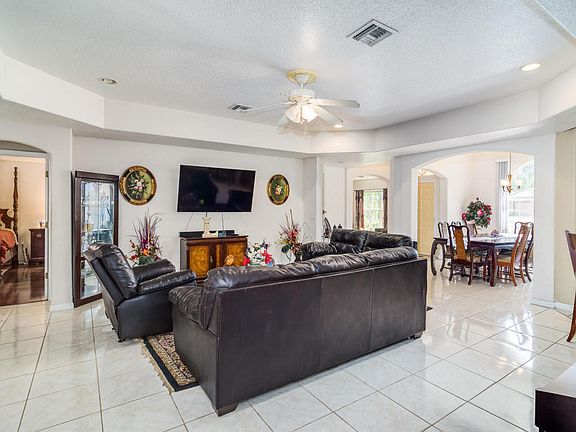 5th image of 950 Eldron Blvd SE