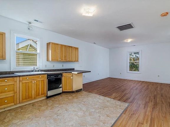 2nd image of 1001 Highland Ave SE #Top