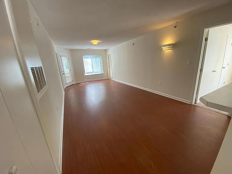 Lake Park Co-living Rooms — Photo 28