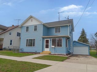 828 S Spring St, Beaver Dam, WI 53916