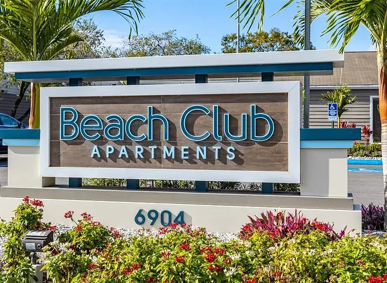 Beach Club — Photo 10