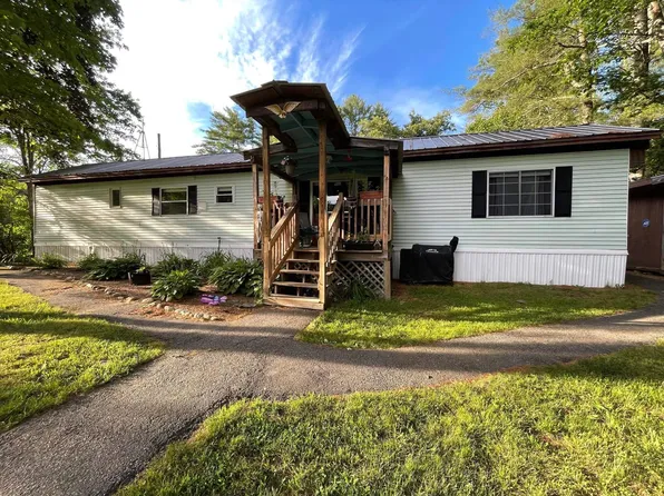 36 North Riverdale Road, Weare, NH 03281