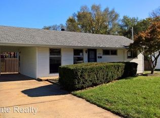 1820 Clover Ln, Florissant, MO