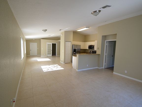 5th image of 1232 SW 46th Ter