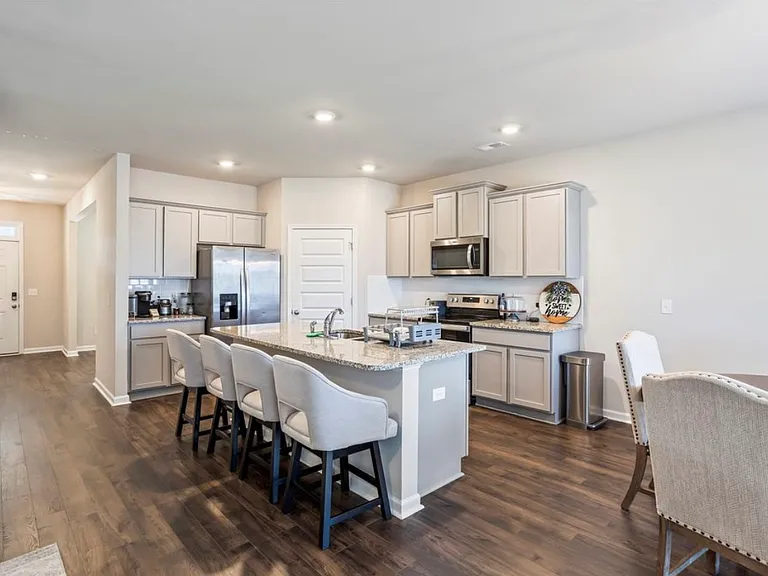 997 Hay Meadow Dr — Photo 6