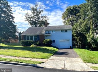 10 Forest Ave, Willow Grove, PA 19090