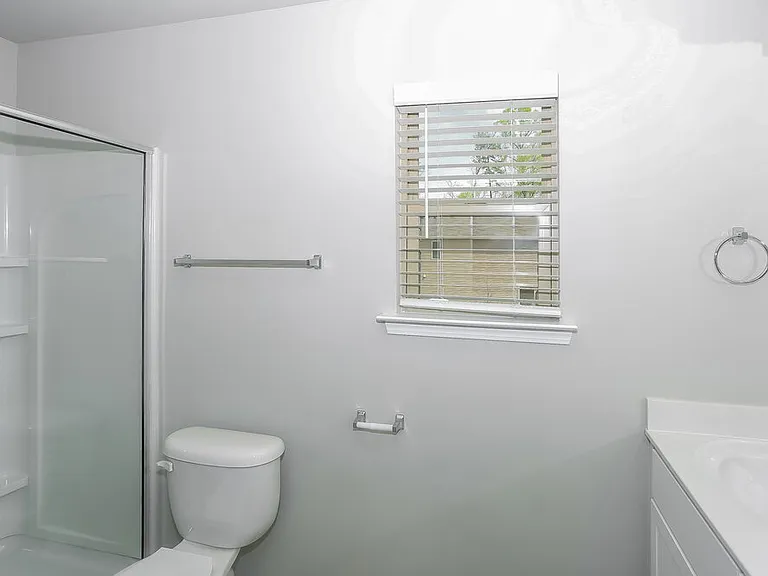 9221 Treyburn Dr — Photo 10