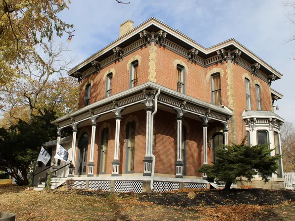 402 W Lincolnway Rd, Morrison, IL 61270