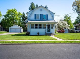 196 Brimfield Rd, Wethersfield, CT 06109
