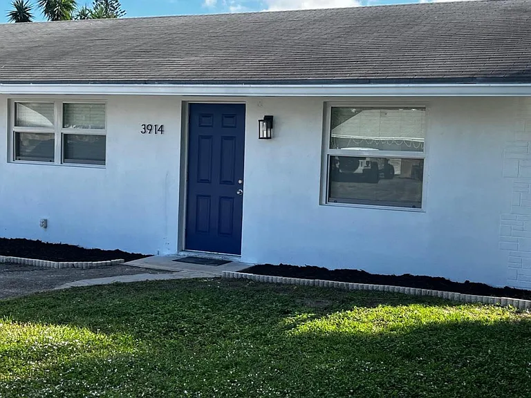 3914 Hernden Dr — Photo 3
