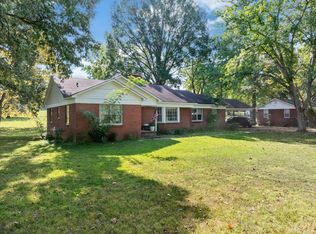 18810 Main St W, Huntingdon, TN 38344