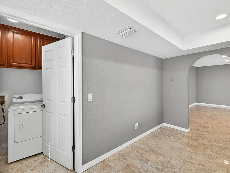 1303 SW 16th Ter #101 — Photo 12