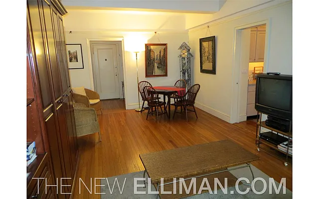 Sold by Douglas Elliman | media 8