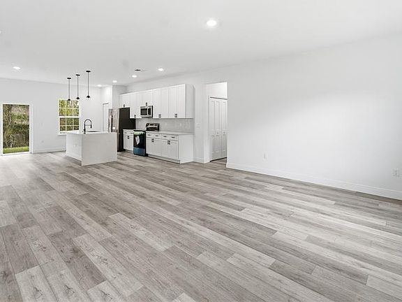 5th image of 785 MARION OAKS TRL #785