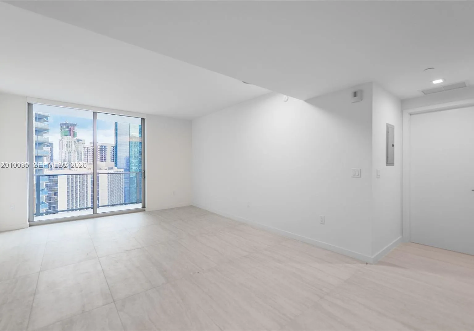 Viceroy Residence — Photo 3