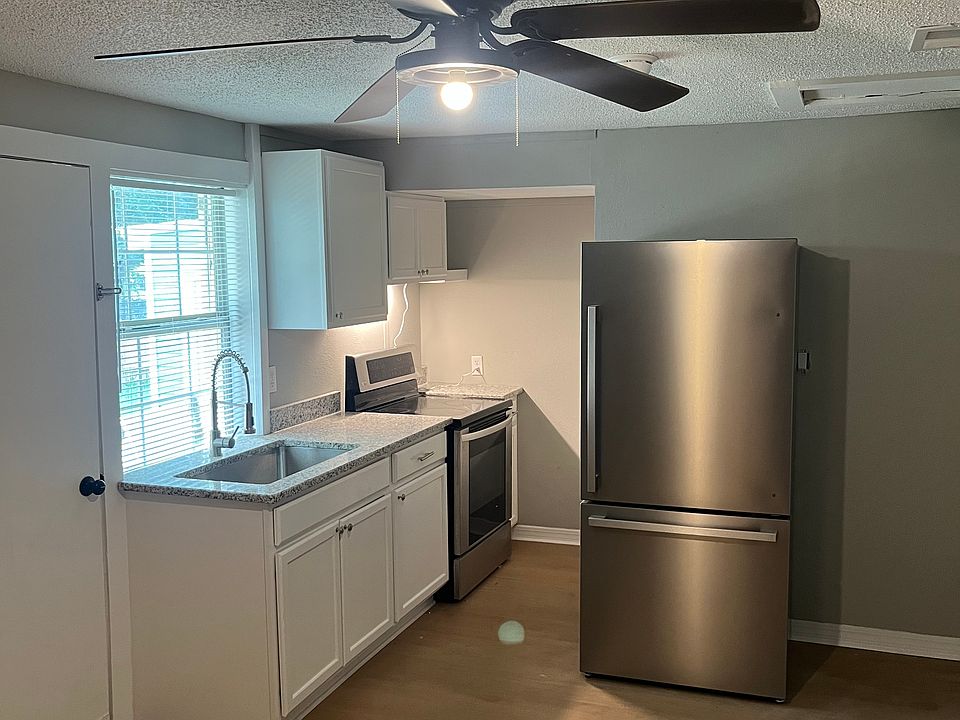 1st image of 8715 Fowler Ave #5
