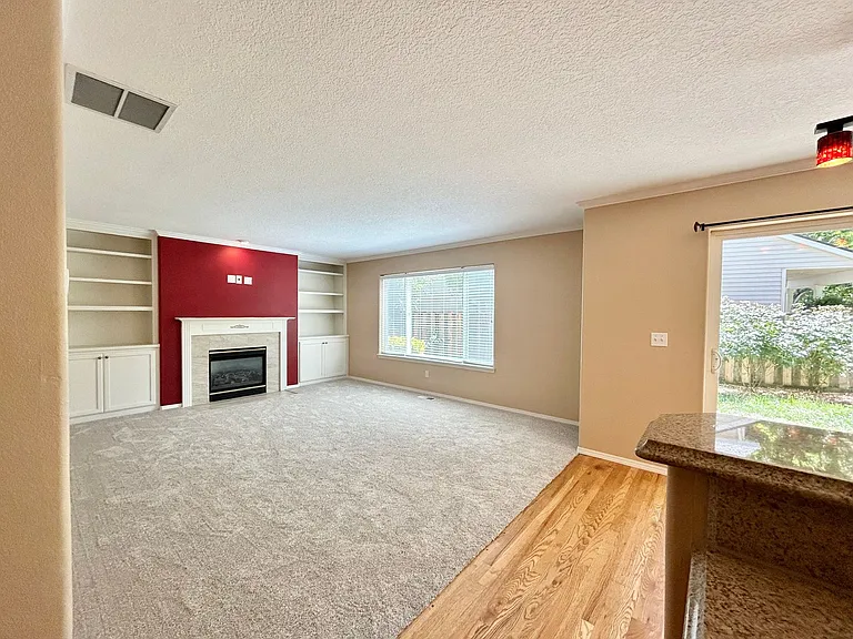 1218 NE Kinney St — Photo 14