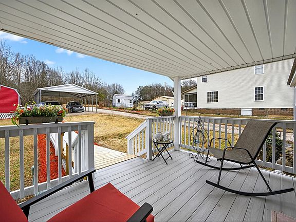 5th image of 1037 Natures Cove Rd