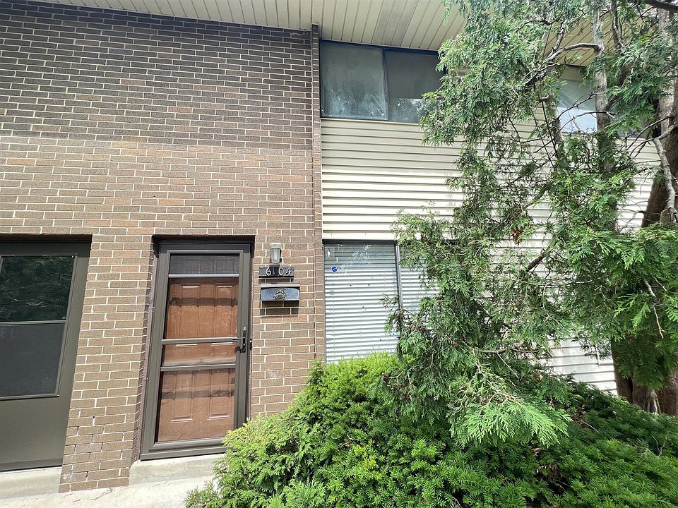 1st image of 6104 W Port Ave